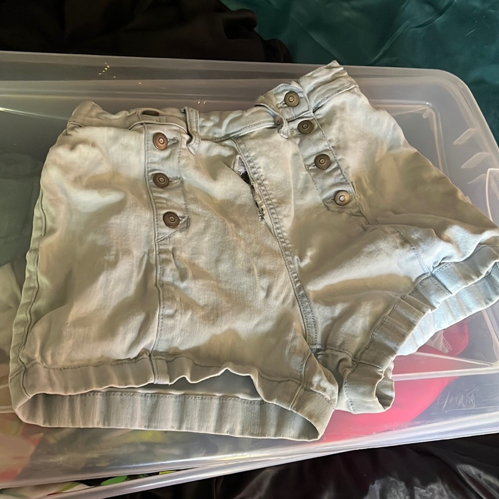 Needs repair but good condition size juniors 9